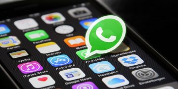 If You Have a WhatsApp Account, You Need to Change Your Voicemail PIN Now screenshot