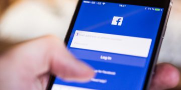 5,000 App Developers Had Access to User Data Thanks to a Facebook Bug screenshot