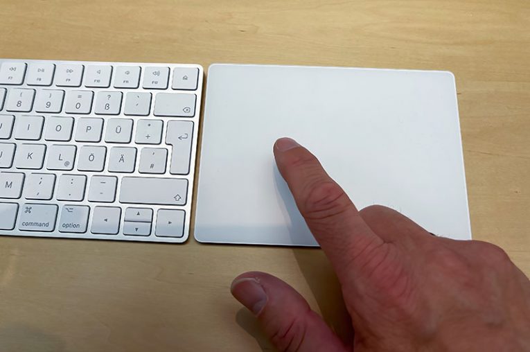 mac computer keyboard trackpad